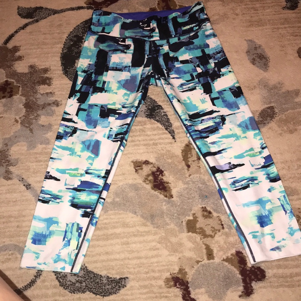 XL Calvin Klein active leggings.